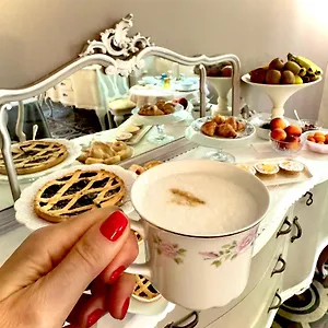 La Dogana Di Charme - Historic With A Beautiful Garden - Private Parking Bed & Breakfast